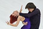 Тиффани Загорски и Джонатан Гурейро (Россия) во время выступления в коротком танце
