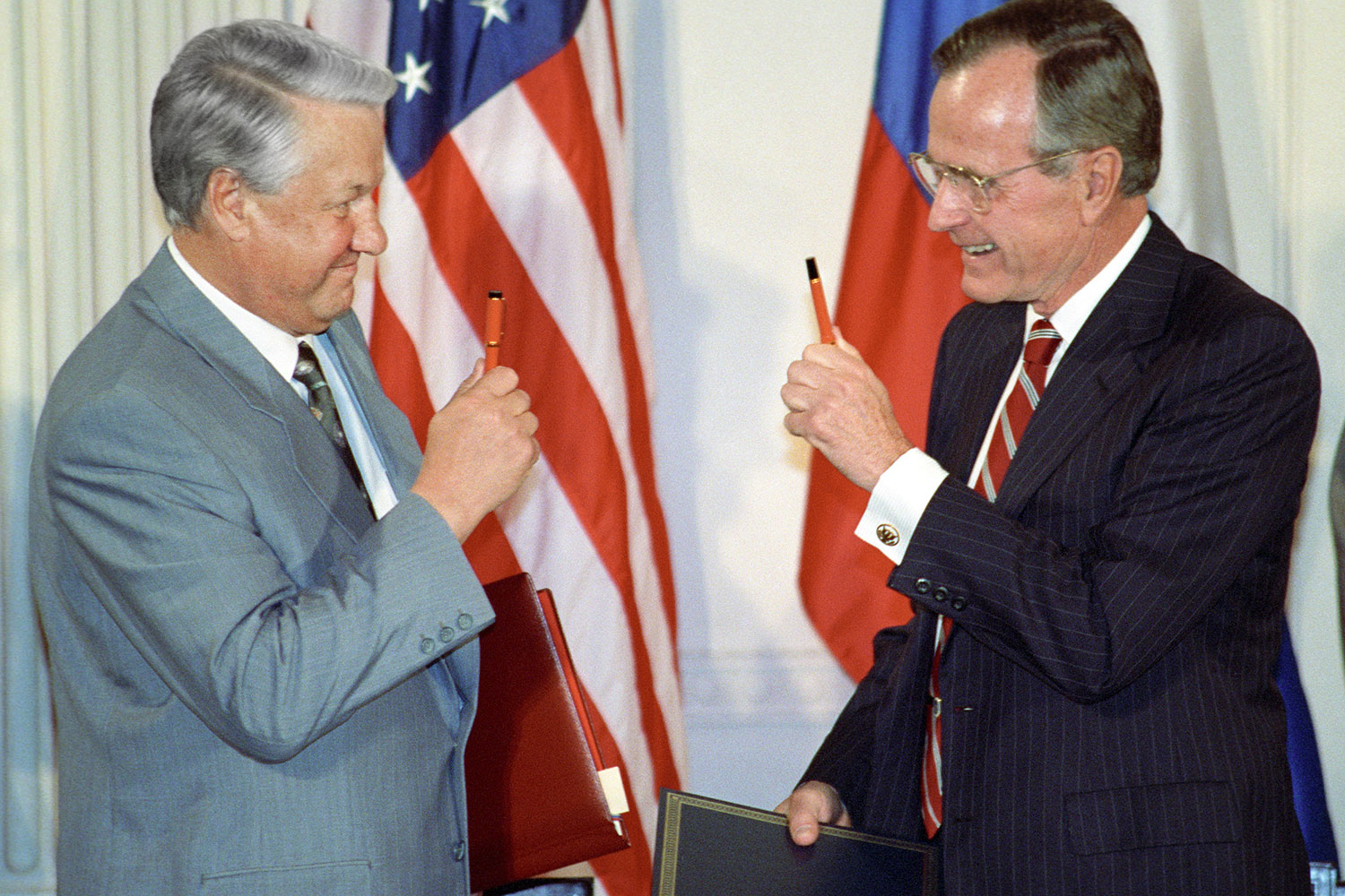 Резултат с изображение за Джордж Хърбърт Уокър Буш и Борис Елцин