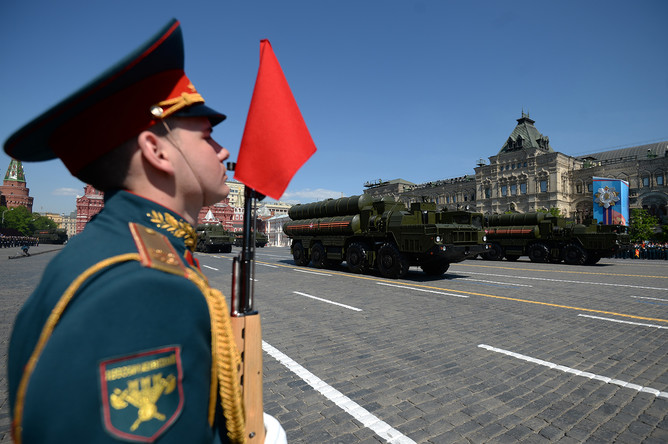 Зенитно-ракетные комплексы «Триумф» С-400 во время военного парада на Красной площади в честь 71-й годовщины Победы в Великой Отечественной войне 1941-1945 годов