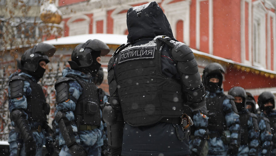 За нападения на полицейских в Москве 15 человек могут привлечь к ответственности 