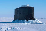 Американская подводная лодка Hartford во льдах Арктики