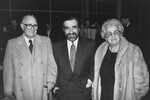 Мартин Скорсезе с родителями, Чарльзом и Кэтрин Скорсезе, на премьере фильма «Нью-йоркские истории», 1989 год