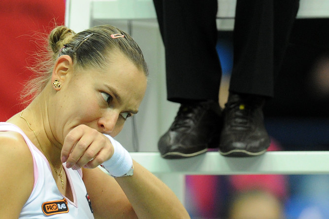 Надежда Петрова по-прежнему опускается в рейтинге и чемпионской гонке WTA