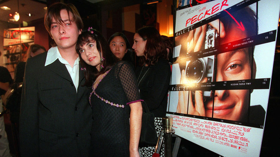 Эдвард Ферлонг со своей девушкой на&nbsp;премьере фильма &laquo;Фотограф&raquo; в&nbsp;Санта-Монике, США, 1998&nbsp;год
