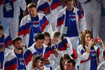 Спортсмены сборной России участвуют в параде атлетов на церемонии закрытия II Европейских игр в Минске, 30 июня 2019 года 