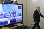 Владимир Путин в резиденции «Бочаров Ручей» перед началом телемоста по вопросам энергообеспечения Крыма