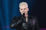 Ярослав Дронов (Россия) выступает на международном музыкальном конкурсе «Интервидение» в Москве