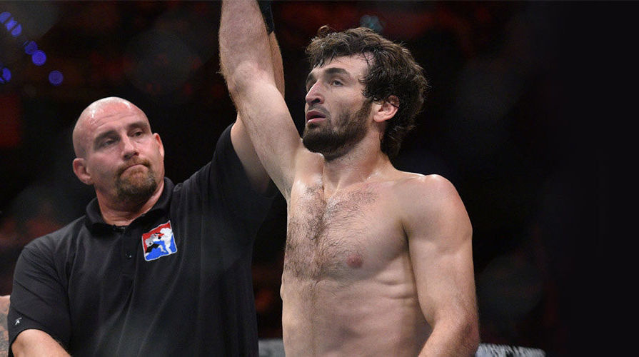 Боец ММА Магомедшарипов одолел американца Бокняка на турнире UFC 223