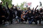 Во время акции против произвола полиции в Париже, 13 июня 2020 года