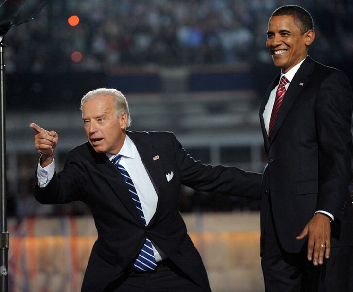 Кандидат в&nbsp;вице-президенты Джо Байден и экс-президент США Барак Обама на&nbsp;Национальном съезде Демократической партии в&nbsp;Денвере, 2008&nbsp;год