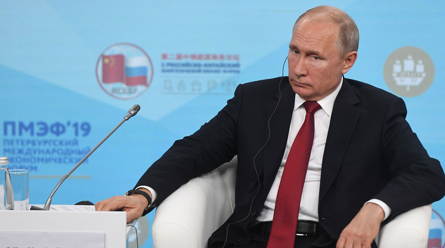Путин обсудил подготовку «прямой линии»