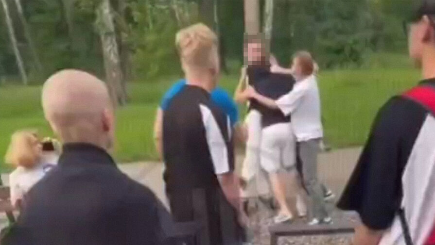 Россиянин напал на школьников в скейт-парке из-за внешнего вида