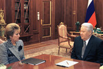 Борис Ельцин и Валентина Матвиенко (1999 год)