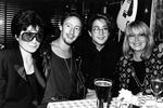 Йоко Оно и Синтия Леннон с сыновьями Джулианом и Шоном, 1989 год