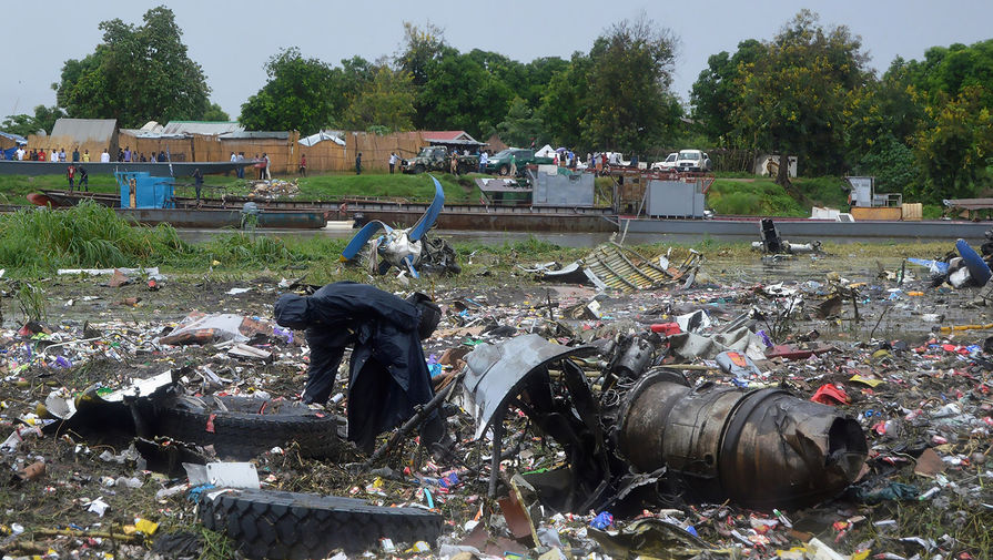 На&nbsp;месте крушения грузового самолета Ан-12 в&nbsp;Южном Судане
