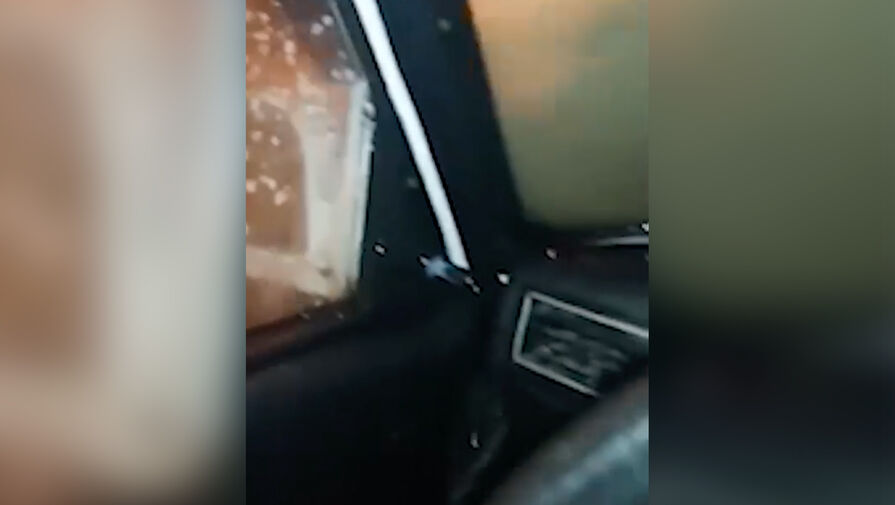 В Сочи водитель снял видео из автомобиля в момент затопления