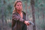 <b>«Монстр» (2003)</b>
<br><br>
В фильме, основанном на реальных событиях, она сыграла проститутку Эйлин Уорнос, которая в 1989-1990 гг. застрелила семерых мужчин. Женщина, по ее заверениям, стала серийной убийцей по воли случая — после того, как ее избил и изнасиловал один из клиентов. Ей удалось дотянуть до сумочки и застрелить нападавшего. Эйлин Уорнос попыталась бросить опасную и неуважаемую работу, но была вынуждена к ней вернуться. Тогда она начинает убивать клиентов, которых считает подонками.
