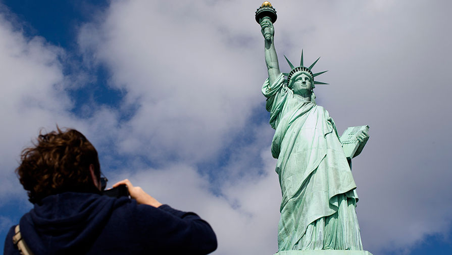 Статуя Свободы входит в число самых фотографируемых достопримечательностей мира 