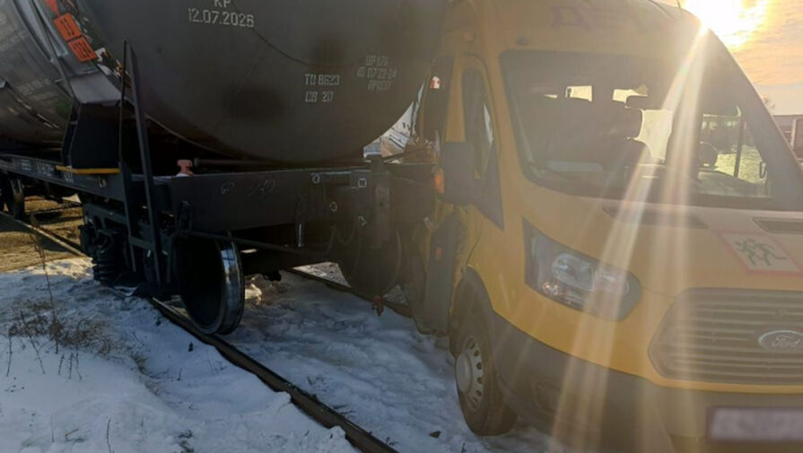 В Киржаче грузовой поезд врезался в школьный автобус