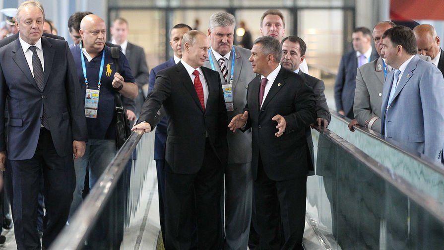 Президент России Владимир Путин и президент Республики Татарстан Рустам Минниханов