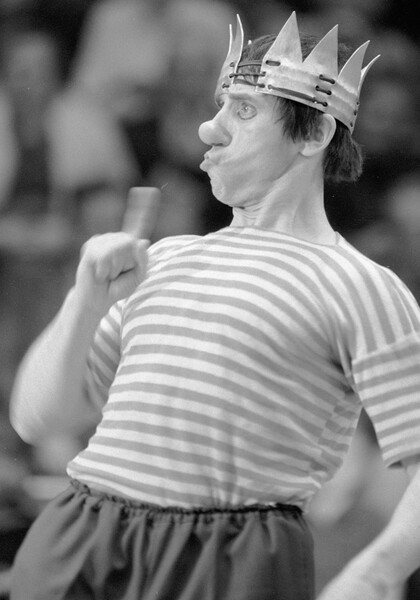 Андрей Николаев выступает на&nbsp;манеже Московского Государственного цирка на&nbsp;Цветном бульваре, 1983&nbsp;год