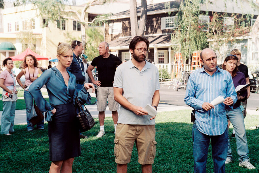 <b>«Телевизор» (2006)</b>
<br><br>
Получилась комедийная производственная драма о&nbsp;нелегкой судьбе сценаристов. А она и правда трудная.