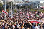 Участники масштабной акции протеста в Минске, 20 сентября 2020 года