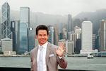 Американский актер Марк Уолберг во время премьеры фильма «Трансформеры: Эпоха истребления» в Гонконге