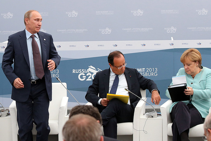 Президент РФ Владимир Путин, канцлер Германии Ангела Меркель и президент Франции Франсуа Олланд