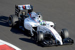Гонщик команды «Уильямс» Фелипе Масса принимает участие в свободных заездах на российском этапе чемпионата мира по кольцевым автогонкам в классе «Формула-1»