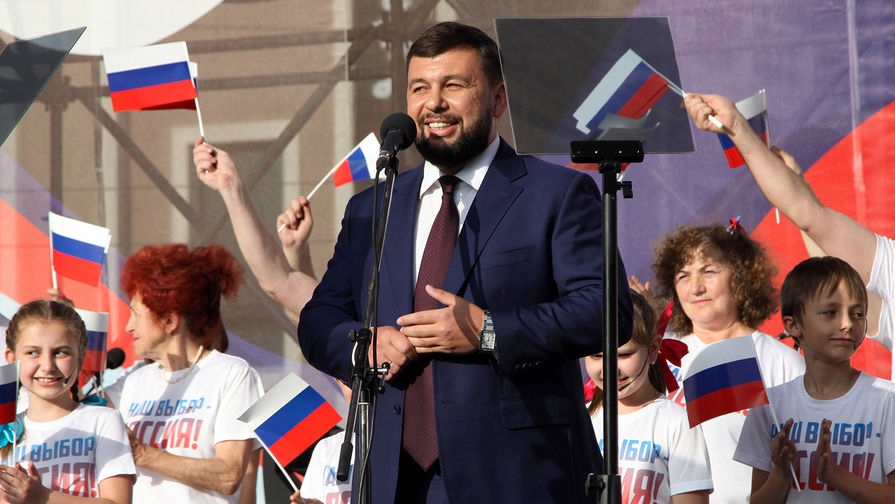 Глава самопровозглашенной ДНР Денис Пушилин на концерте по случаю Дня России на площади Ленина в Донецке, 12 июня 2019 года