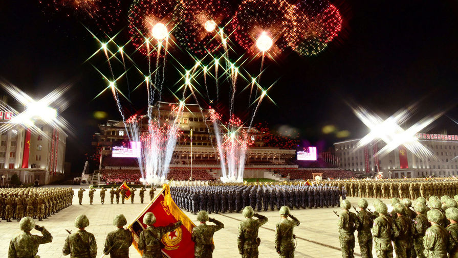 Военный парад в честь 75-летия основания Трудовой партии Кореи (ТПК), Пхеньян, 10 октября 2020 года