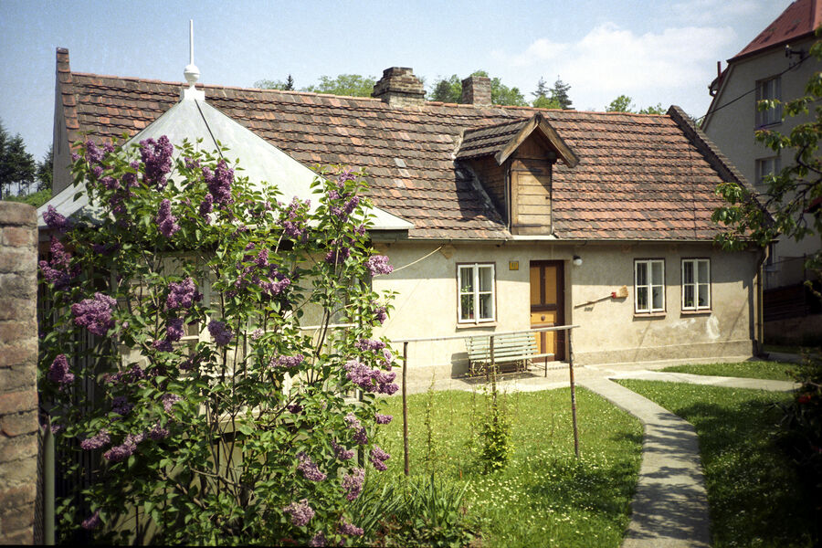 Дом в котором проживала Марина Цветаева. Деревня Горни Мокропсы, 1988 год 