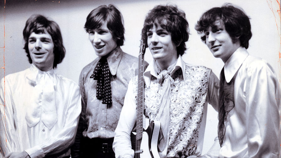 Участники Pink Floyd Ричард Райт, Роджер Уотерс, Сид Барретт и Ник Мейсон в&nbsp;Лондоне, 1967&nbsp;год