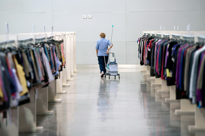 Российские граждане урезали расходы на одежду