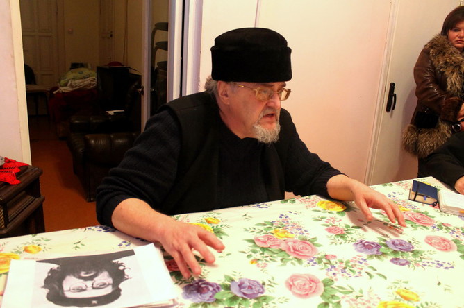 Архимандрит Серафим цитирует дьякона Андрея Кураева, говорившего о разрушении крепких общин