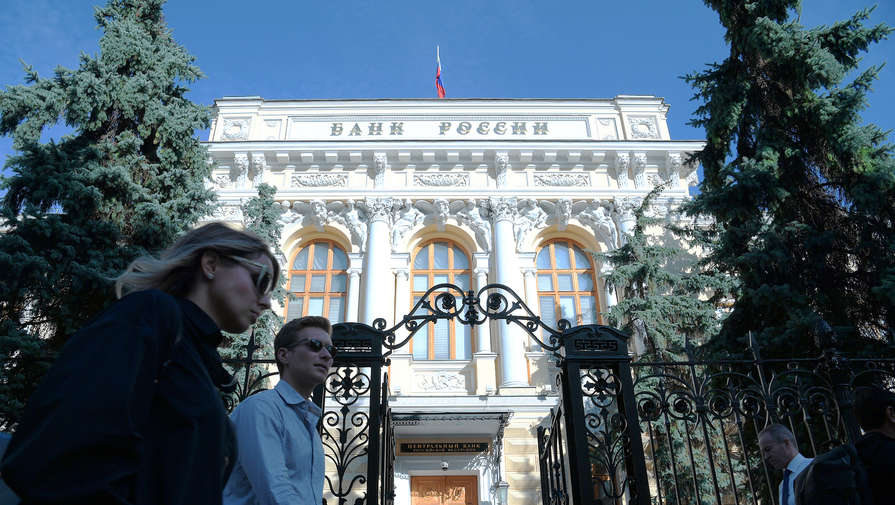 ЦБ РФ продлил рекомендацию банкам реструктурировать кредиты заемщиков
