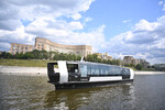 Электрический речной трамвайчик стартовал у причала «Киевский» в Москве