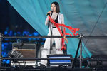 Певица IOWA выступает на церемонии закрытия II Европейских игр в Минске, 30 июня 2019 года 