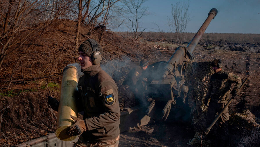 В Минобороны Украины сообщили о мощном штурме Соледара со стороны России