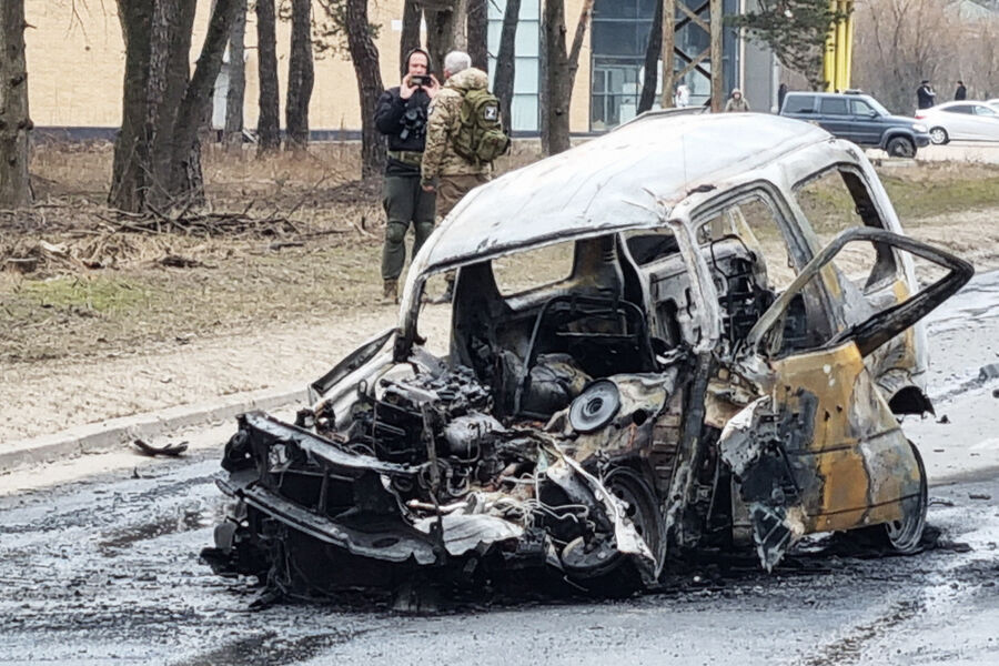 Автомобиль, уничтоженный в результате попадания беспилотного летательного обьекта со стороны ВСУ