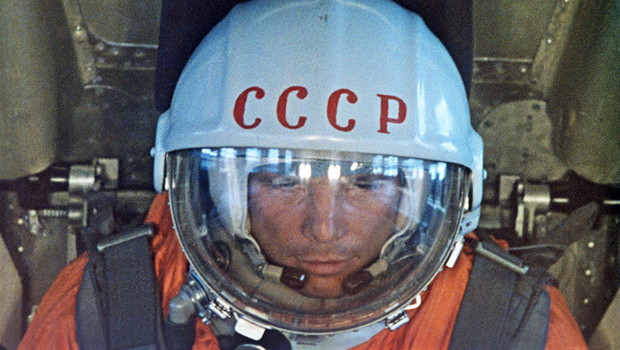 55 лет назад Юрий Гагарин стал первым человеком, совершившим космический  полет вокруг Земли - Газета.Ru