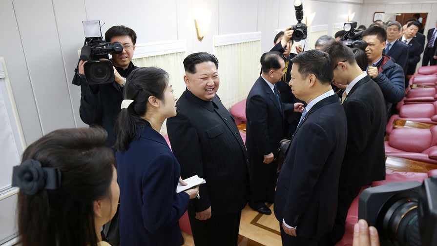 Лидер КНДР Ким Чен Ын во время визита в&nbsp;Пекин, 28 марта 2018 года