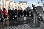 Во время открытия памятника погибшим в пандемию медикам в Петербурге, 3 марта 2021 года