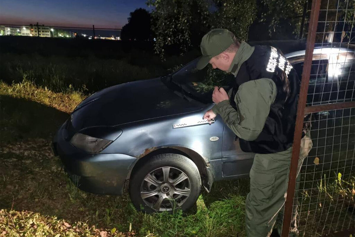 Мужчина погиб под колесами своей машины, пытаясь остановить угонщика -  Газета.Ru | Новости