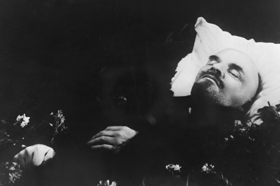 Владимир Ленин на смертном одре. Резиденция Горки, 22-23 января 1924 года