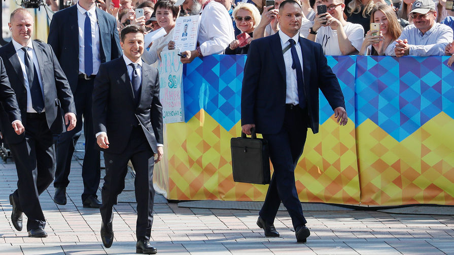 Президент Украины Владимир Зеленский перед началом церемонии инаугурации в Киеве, 20 мая 2019 года