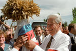 Бориса Ельцина встречают в Саратовской области, 1997 год