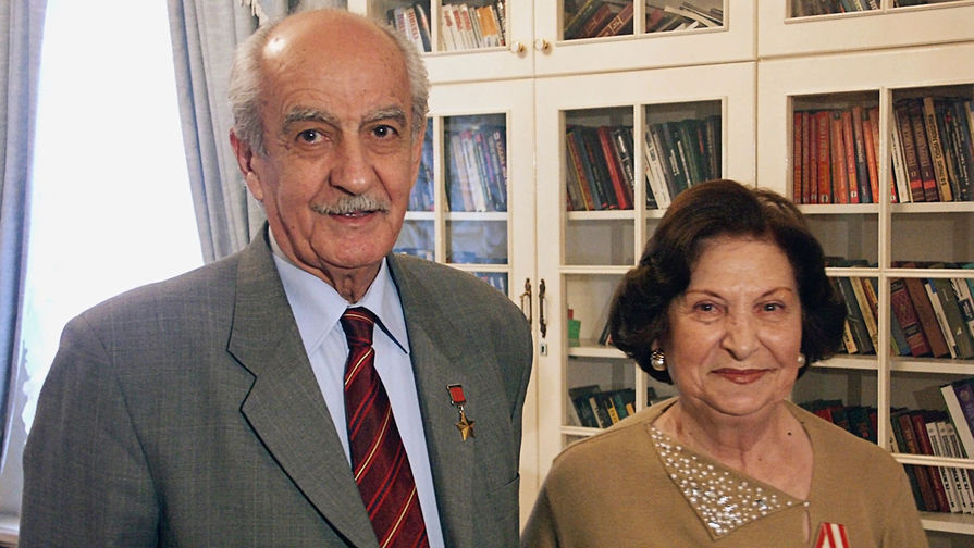 Ветераны советской разведки, Герой Советского Союза Геворк Вартанян и его жена Гоар 