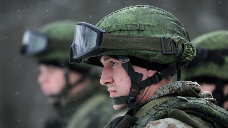 В России представили самый легкий в стране военный шлем